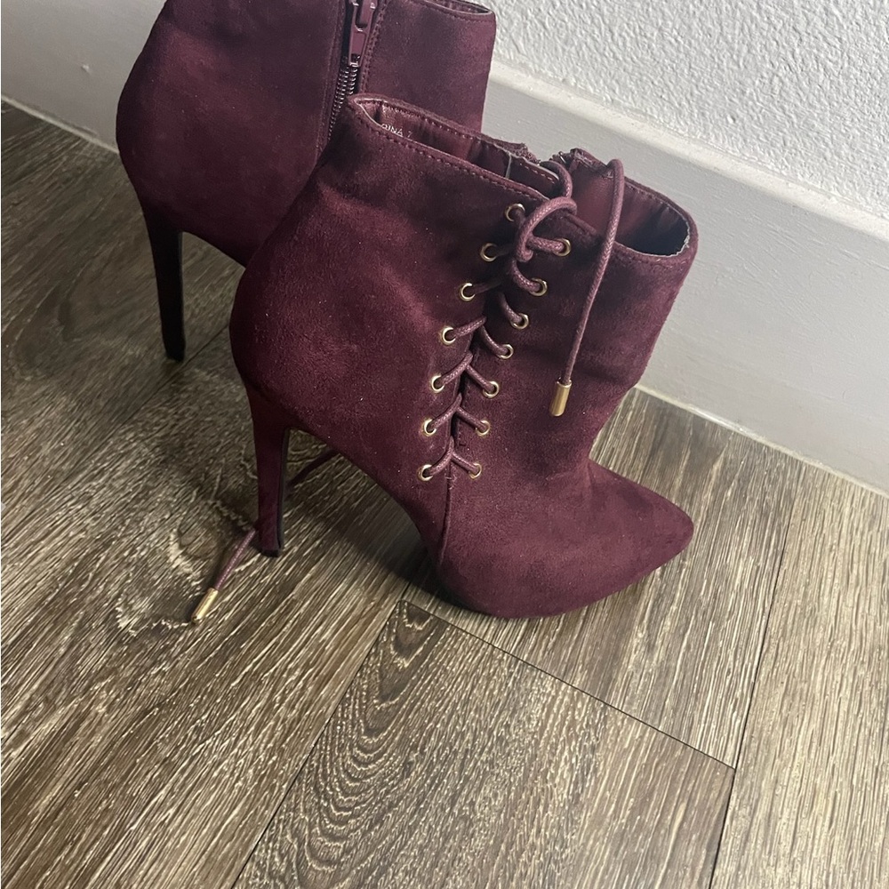 Women's Burgundy Lace-Up Heeled Boots